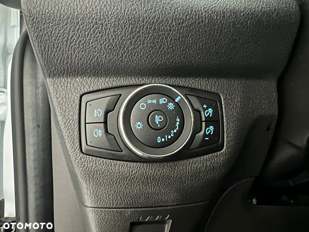 Ford Courier - 23