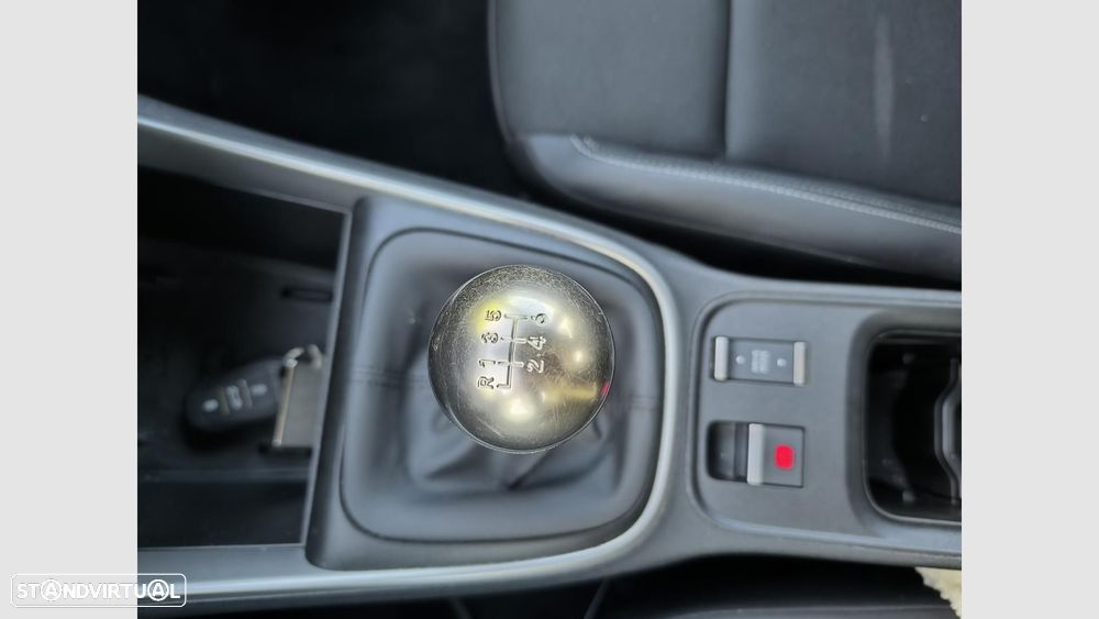 Jeep Avenger 1.2 GSE T3 Altitude - 12