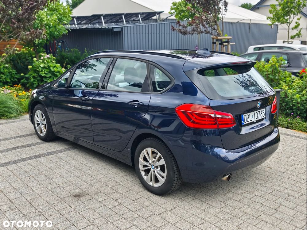 BMW Seria 2 218d - 4