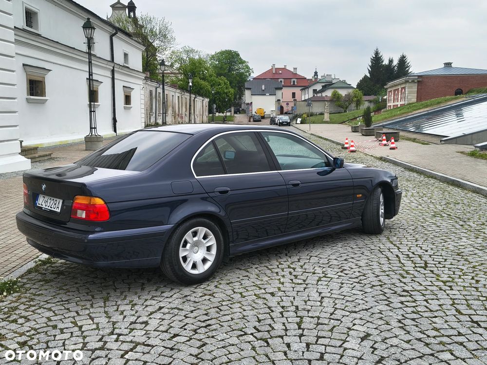 BMW Seria 5 520i Touring Edition Exclusive - 3