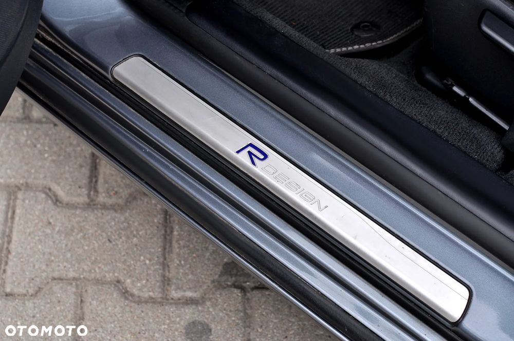 Volvo V60 D4 Geartronic R-Design - 35