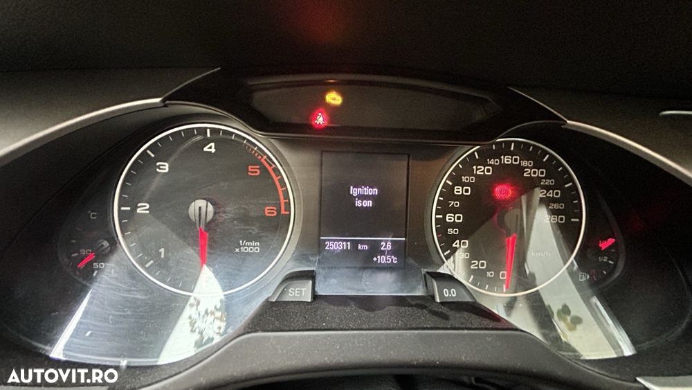 Audi A4 Limuzina 2.0 TDI B8 - 5