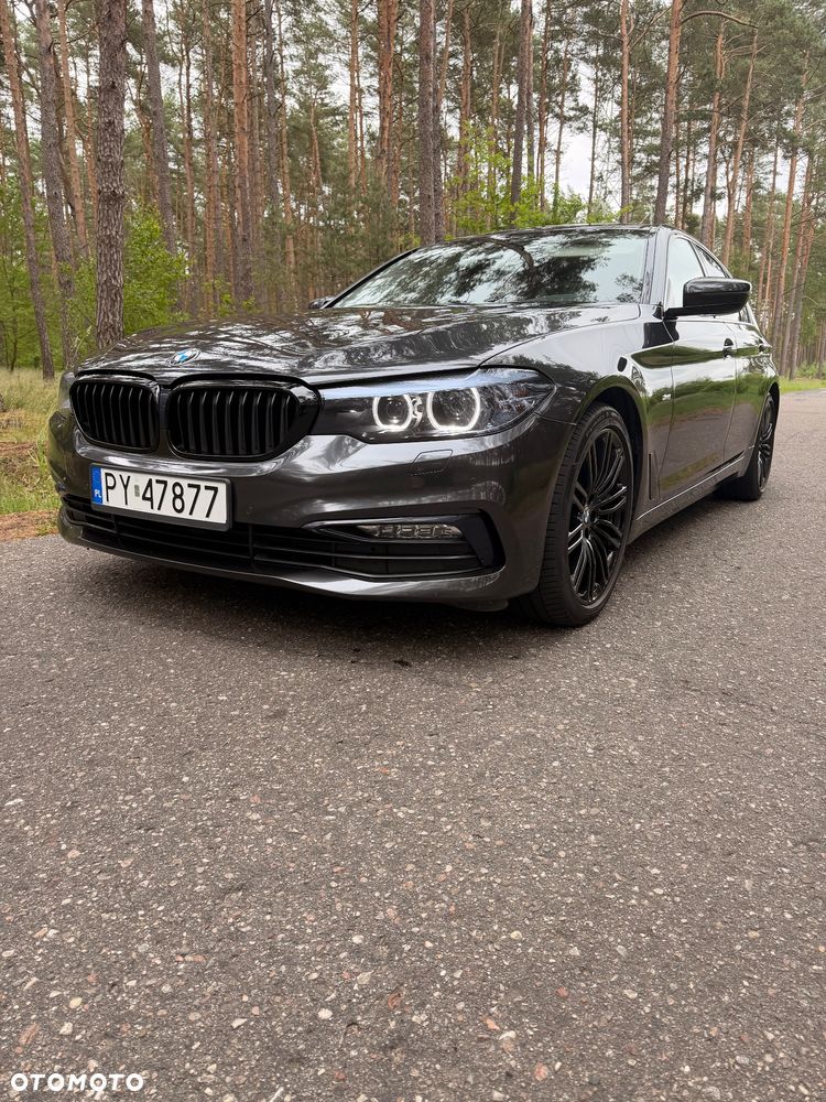 BMW Seria 5 520d Sport Line - 2