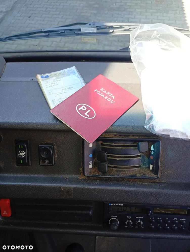 Mercedes-Benz 208D - 8