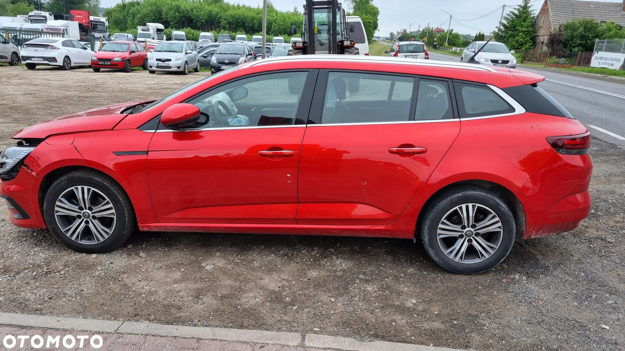 Renault Megane Grandtour TCe 140 GPF BUSINESS EDITION - 3