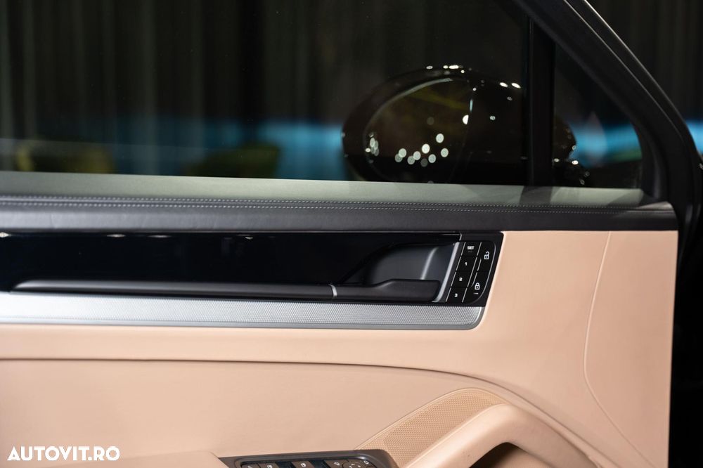 Porsche Cayenne Coupe S - 18