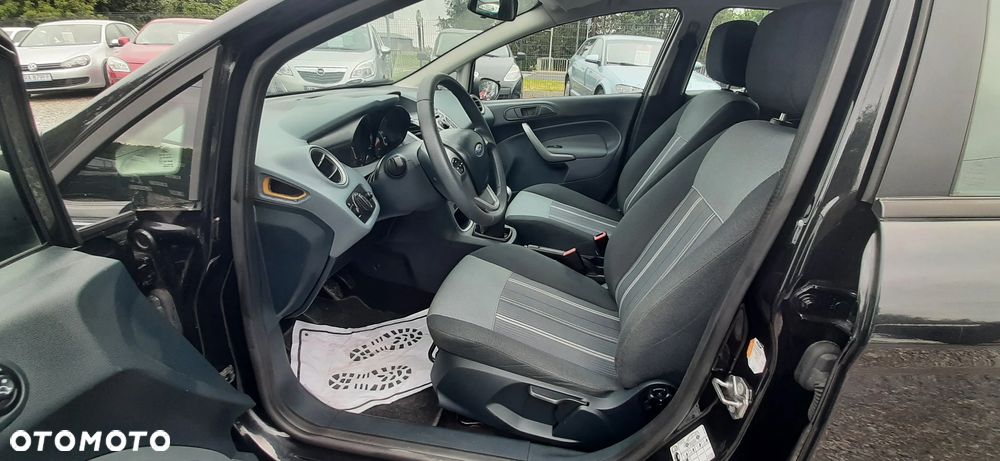 Ford Fiesta - 38
