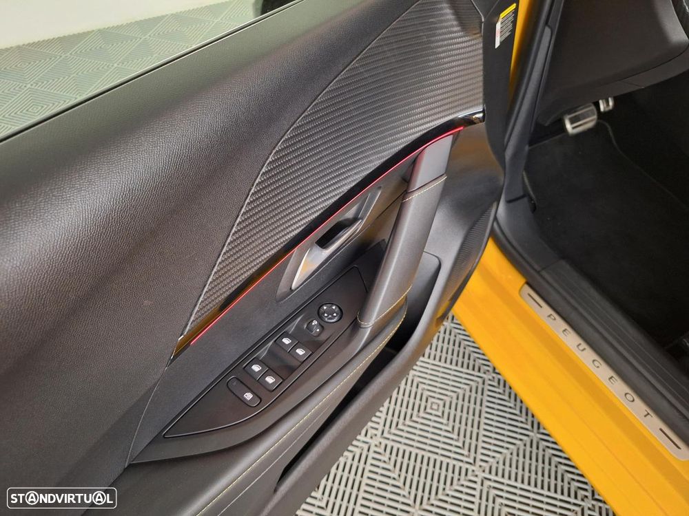 Peugeot 208 1.2 PureTech GT Line EAT8 - 29