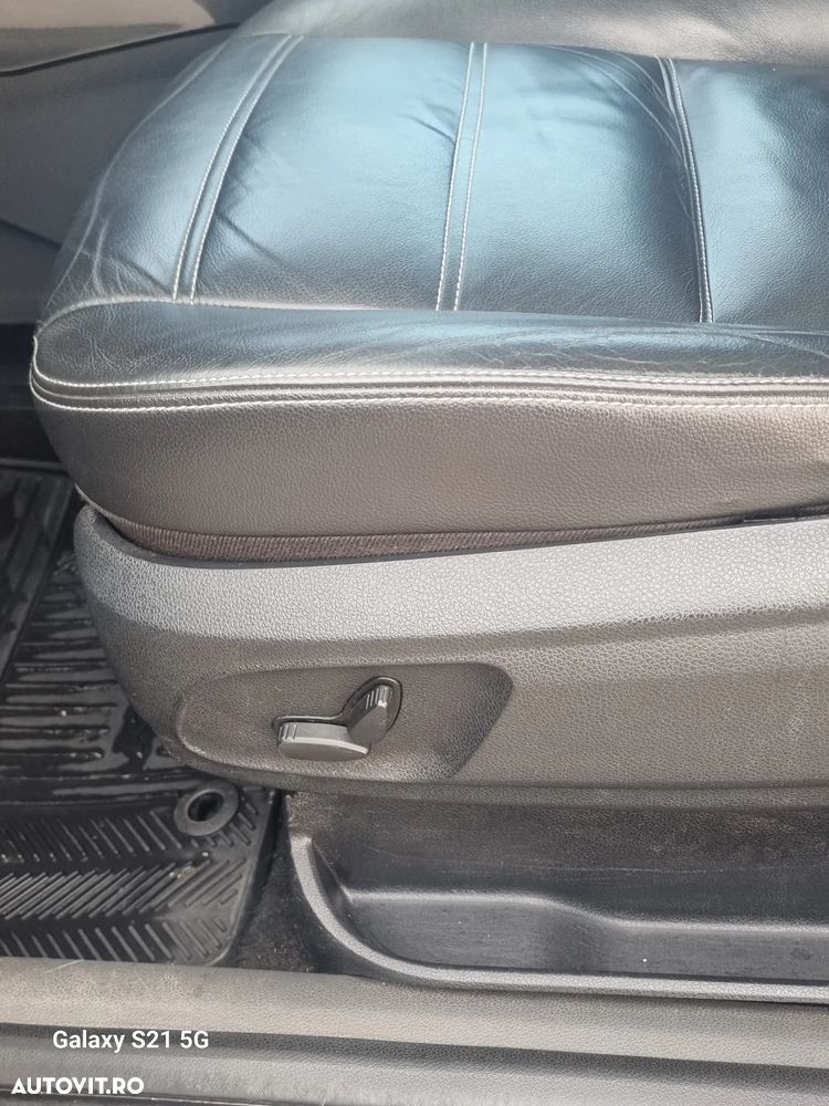 FORD Kuga 2011 — imagine 9