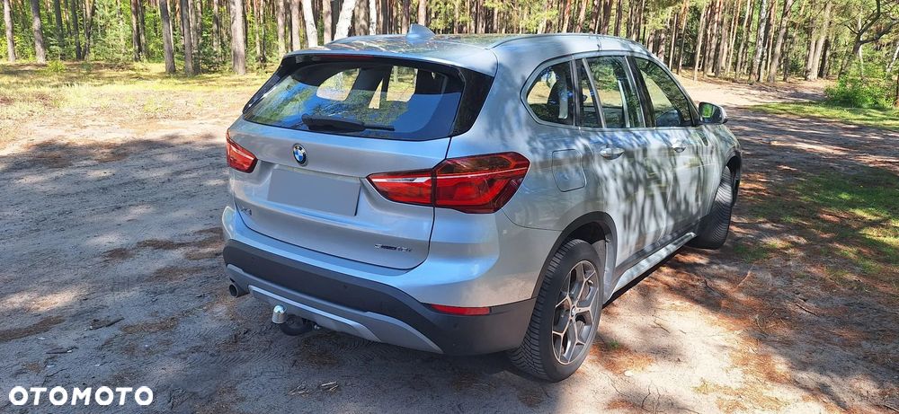 BMW X1 sDrive18i - 11