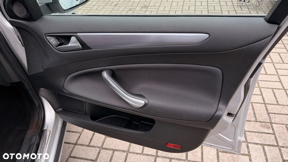 Ford Mondeo 2.0 TDCi Titanium - 19