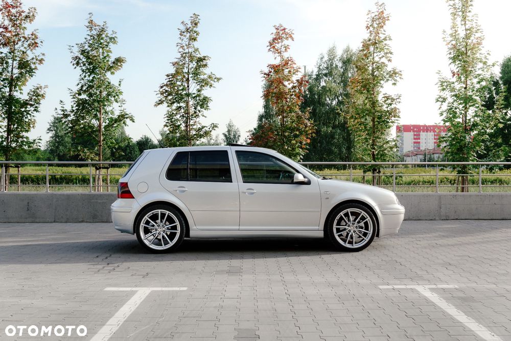 Volkswagen Golf - 8