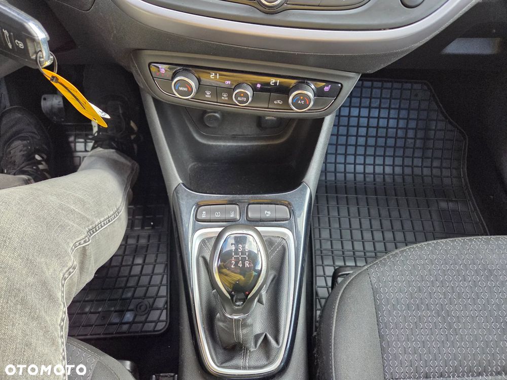 Opel Crossland X - 11