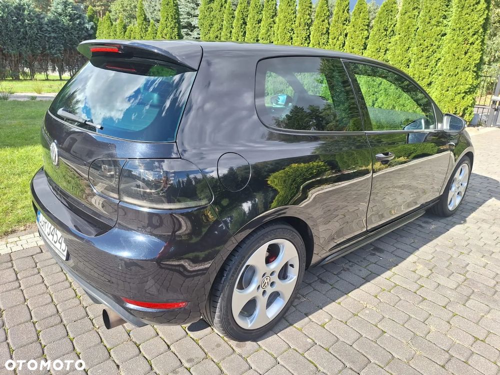Volkswagen Golf - 9