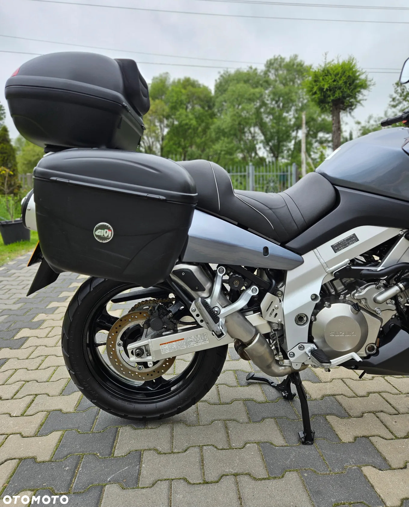 Suzuki DL - 5