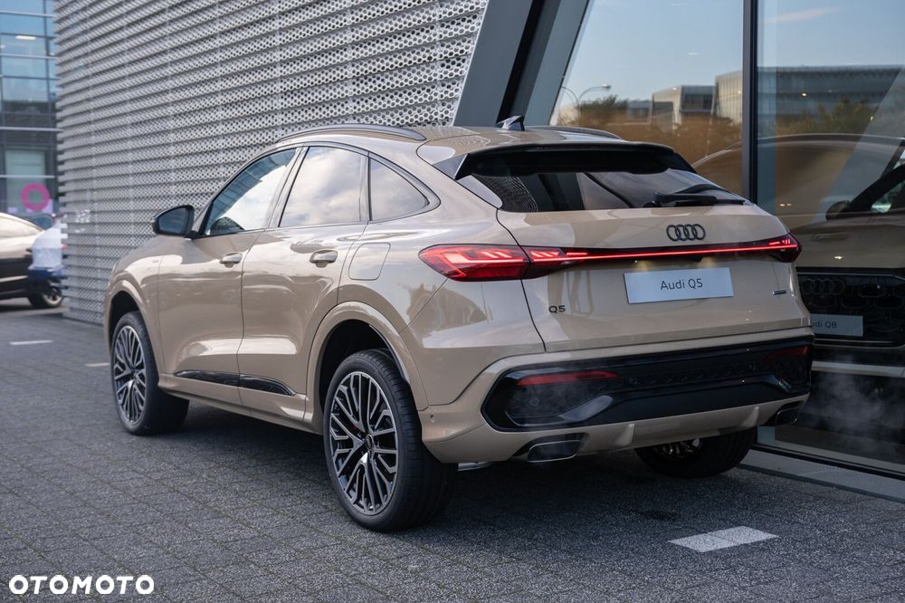 Audi Q5 Sportback - 4