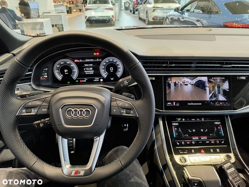 Audi Q8 - 12