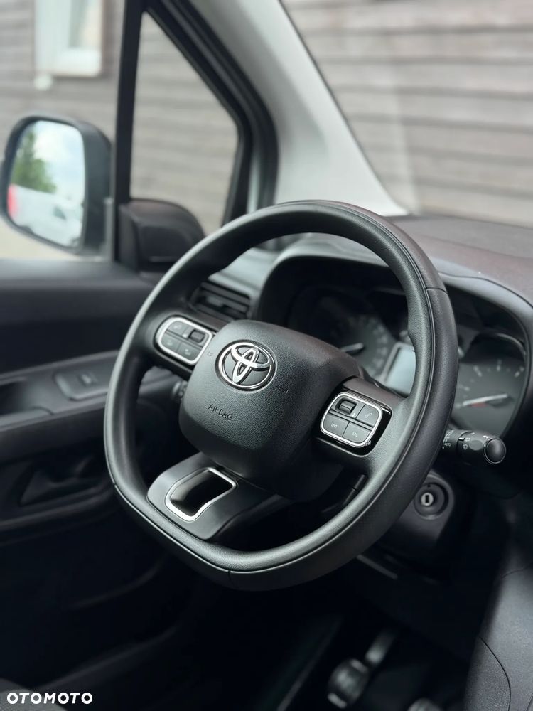 Toyota Proace City - 30