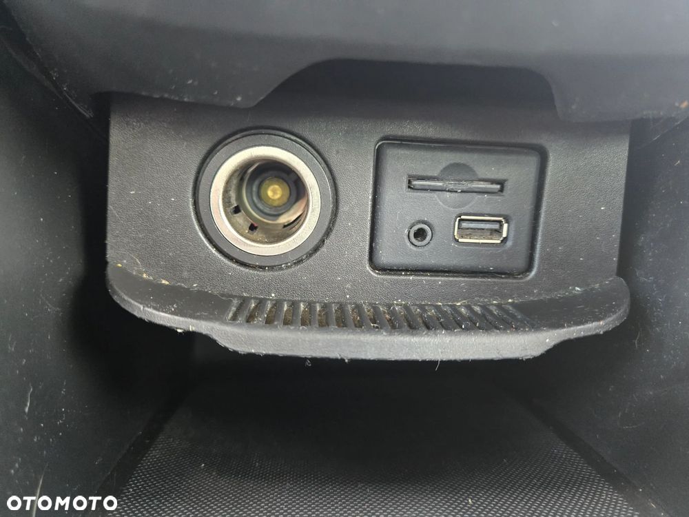 Opel Zafira Tourer 1.4 Turbo Business Edition - 24