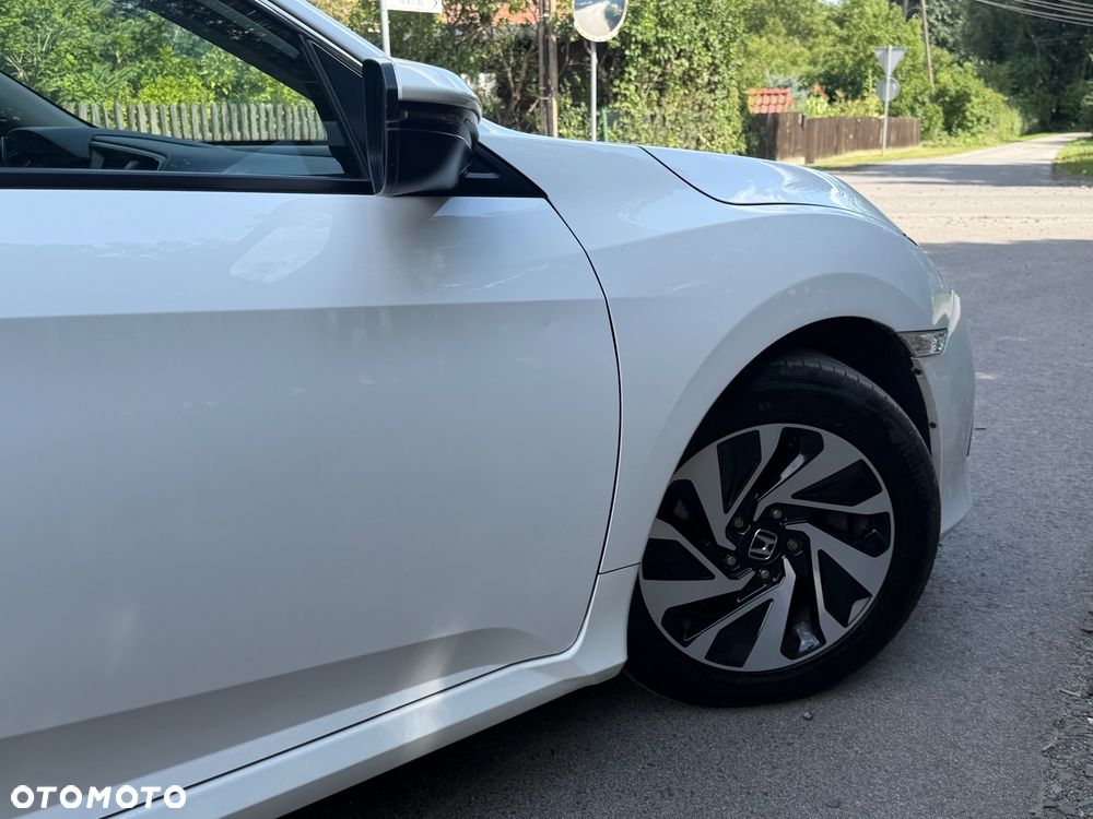 Honda Civic 1.5 i-VTEC Turbo CVT Elegance - 26