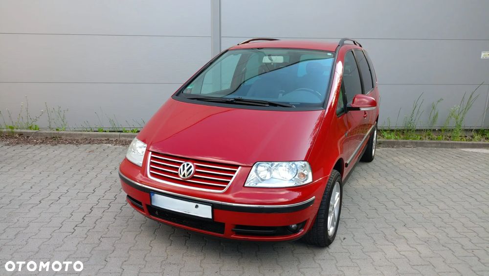 Volkswagen Sharan 1.8T Basis - 2