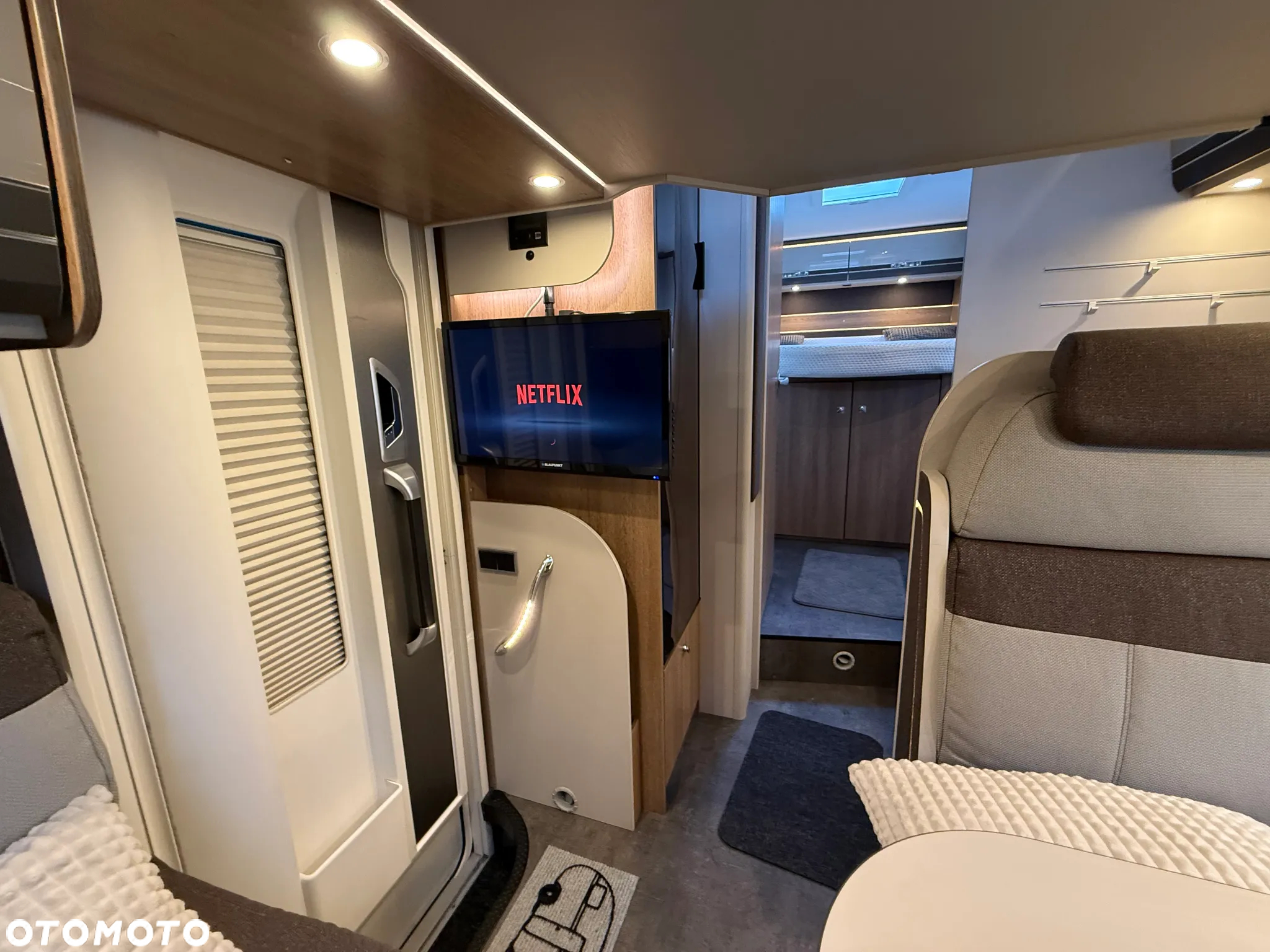 Dethleffs 7052  półintegra  camper kamper 5 osób - 30