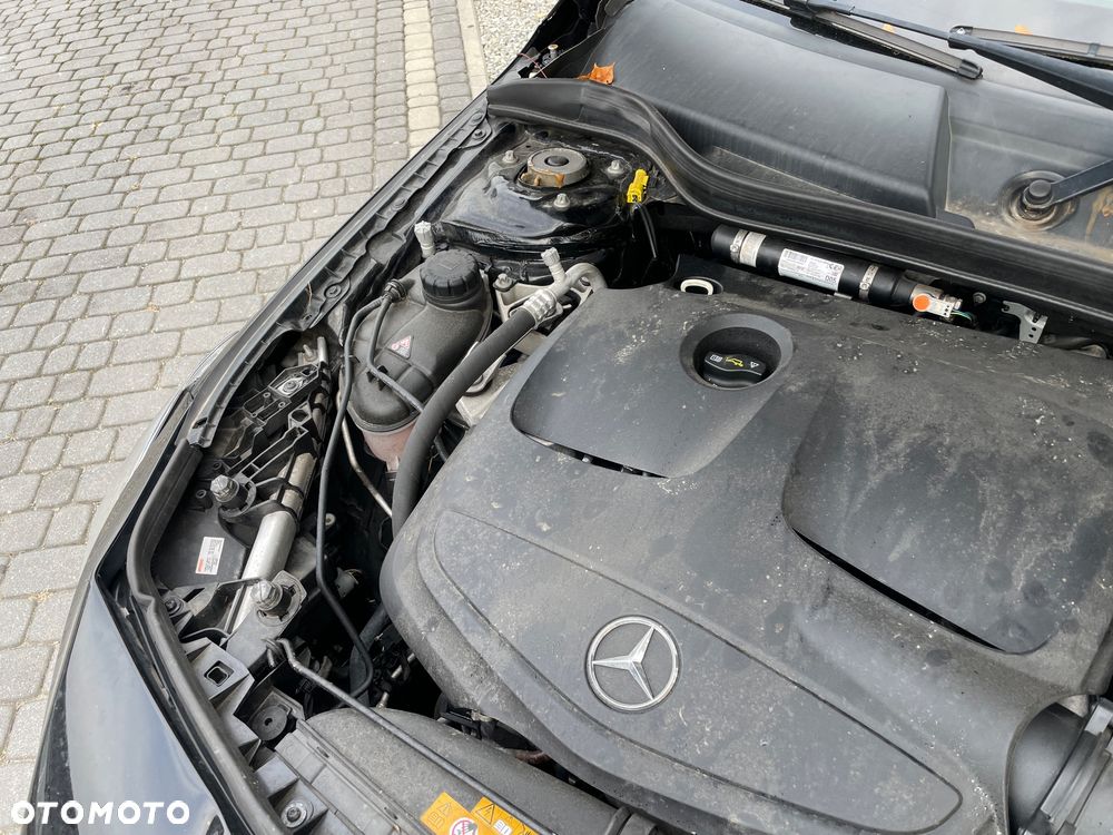 Mercedes-Benz CLA 200 7G-DCT AMG Line - 12