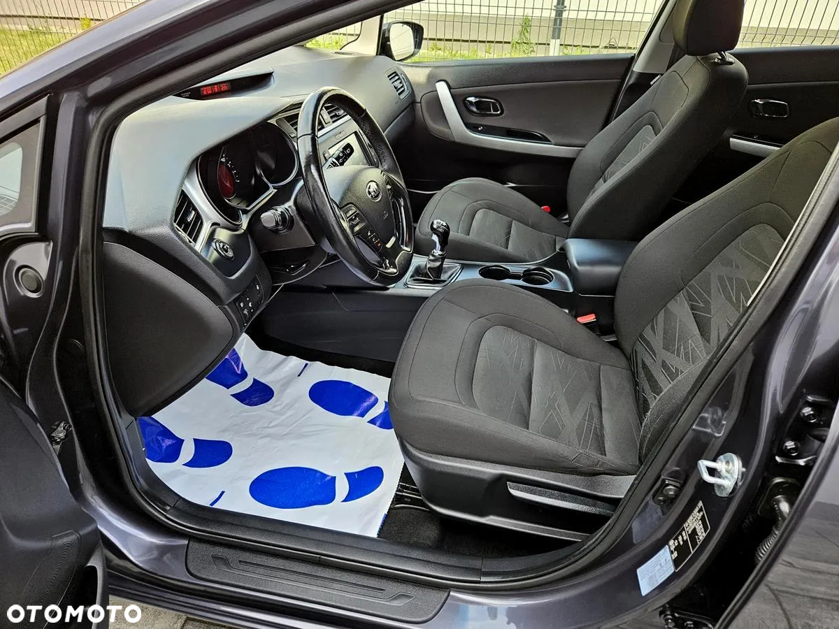 Kia Ceed 1.4 CVVT Dream Team Edition - 20