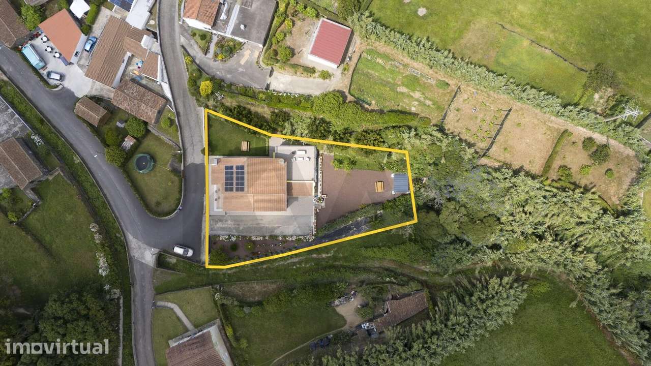 Moradia T5 de Luxo em Ginetes | Pronta a Habitar e com Negócio Chave n - Grande imagem: 3/48