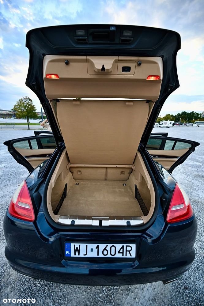 Porsche Panamera - 20