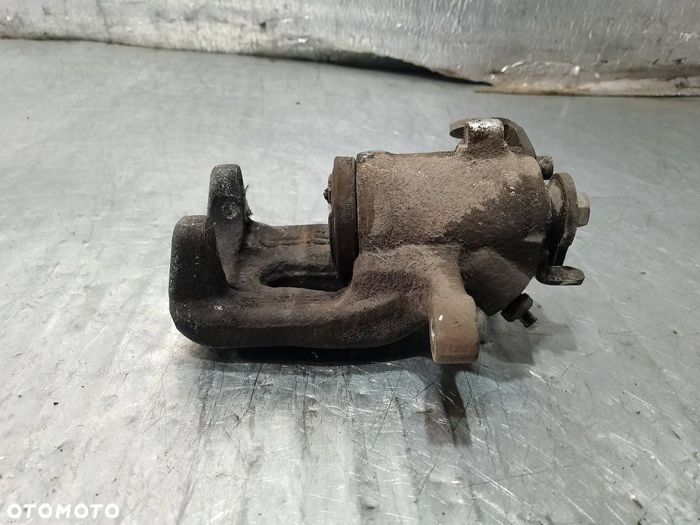 ZACISK HAMULCOWY PRAWY TYŁ MERCEDES-BENZ CITAN 1.5 CDI - 5