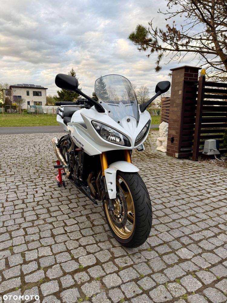Yamaha FZ8 - 16