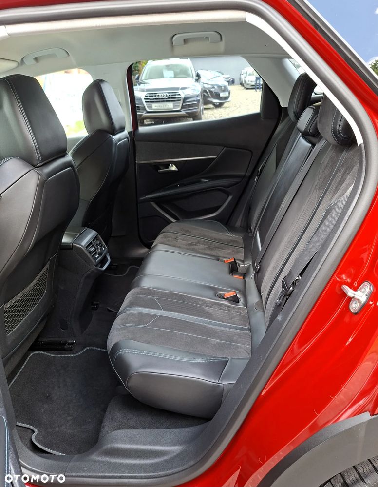 Peugeot 3008 PureTech 130 Stop & Start GPF EAT8 Roadtrip - 11