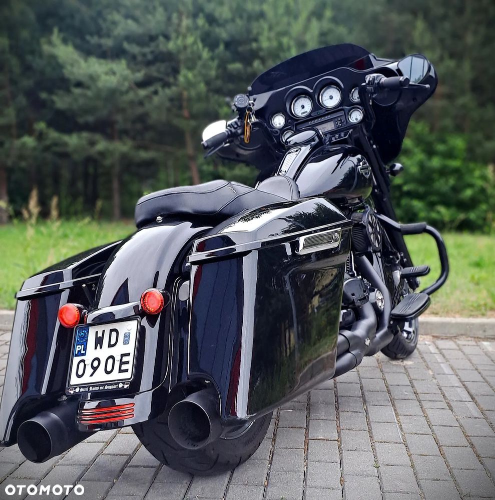Harley-Davidson Touring Street Glide - 4