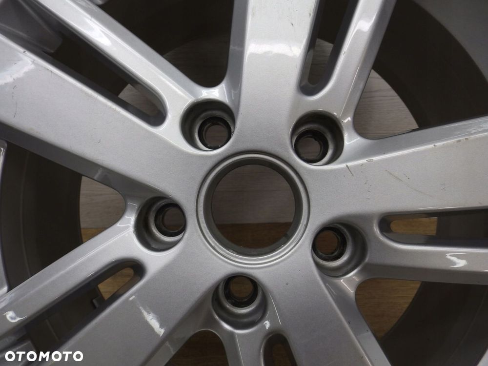 Felga VW Golf VI 5K0 6.5Jx16H2 Et50 5x112 - 2
