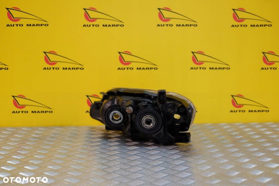 TOYOTA SCION TC 2011- REFLEKTOR LAMPA PRZÓD R USA - 5