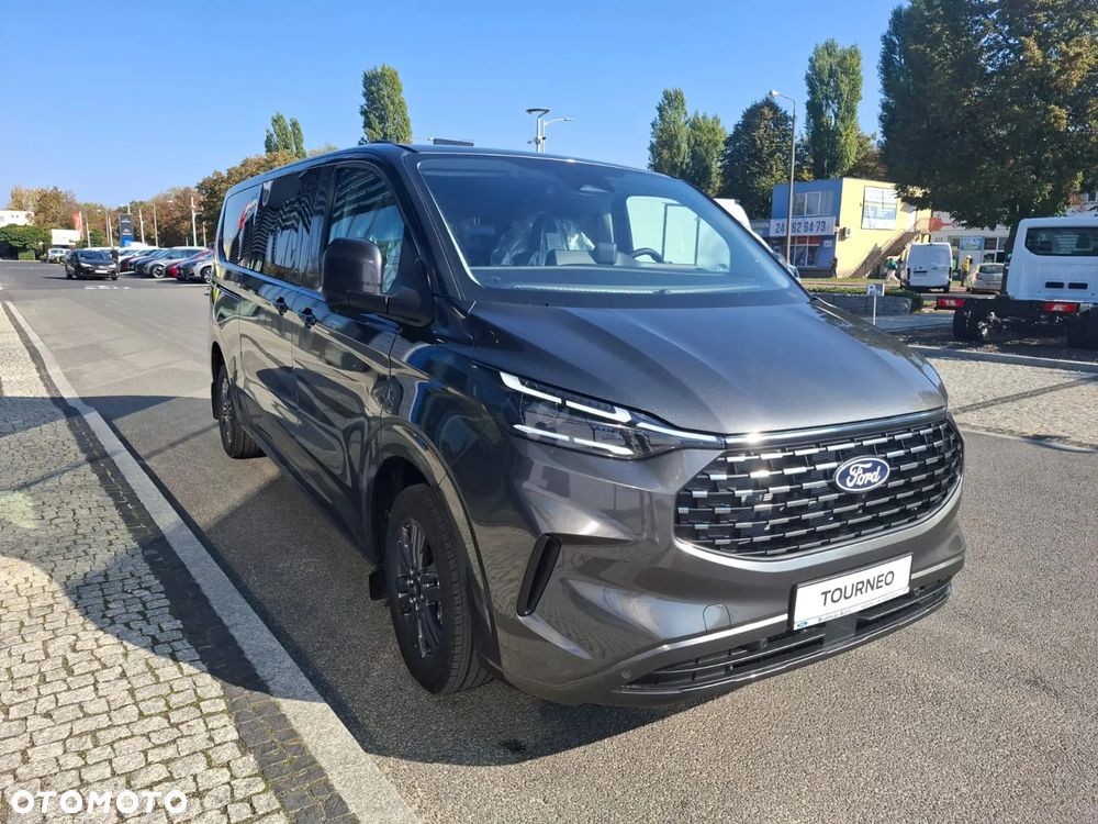Ford Tourneo Custom 2026 photo 3
