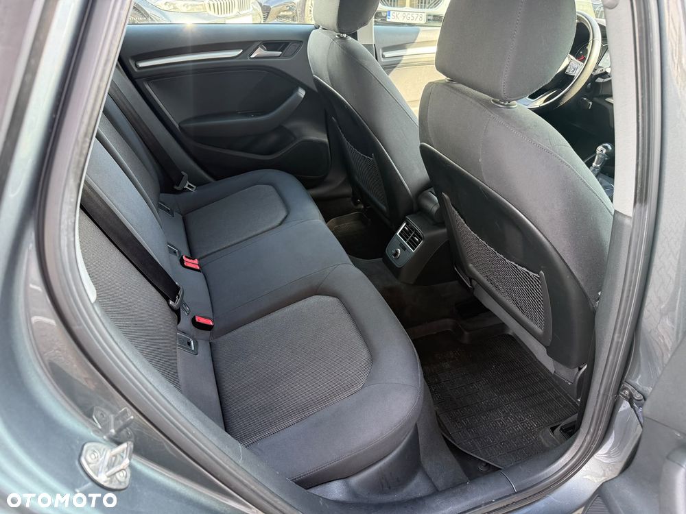 Audi A3 Sportback 1.6 TDI S tronic - 8