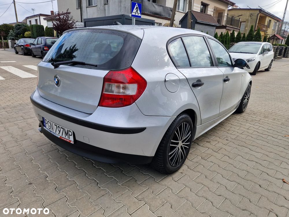 BMW Seria 1 116i - 10