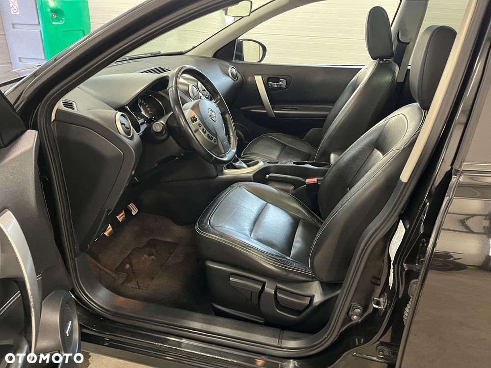 Nissan Qashqai+2 - 16