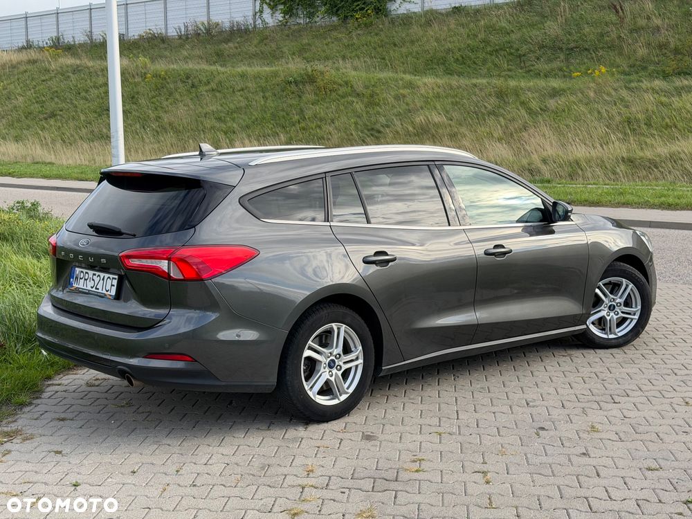 Ford Focus 1.0 EcoBoost STart-Stopp-System TITANIUM - 9