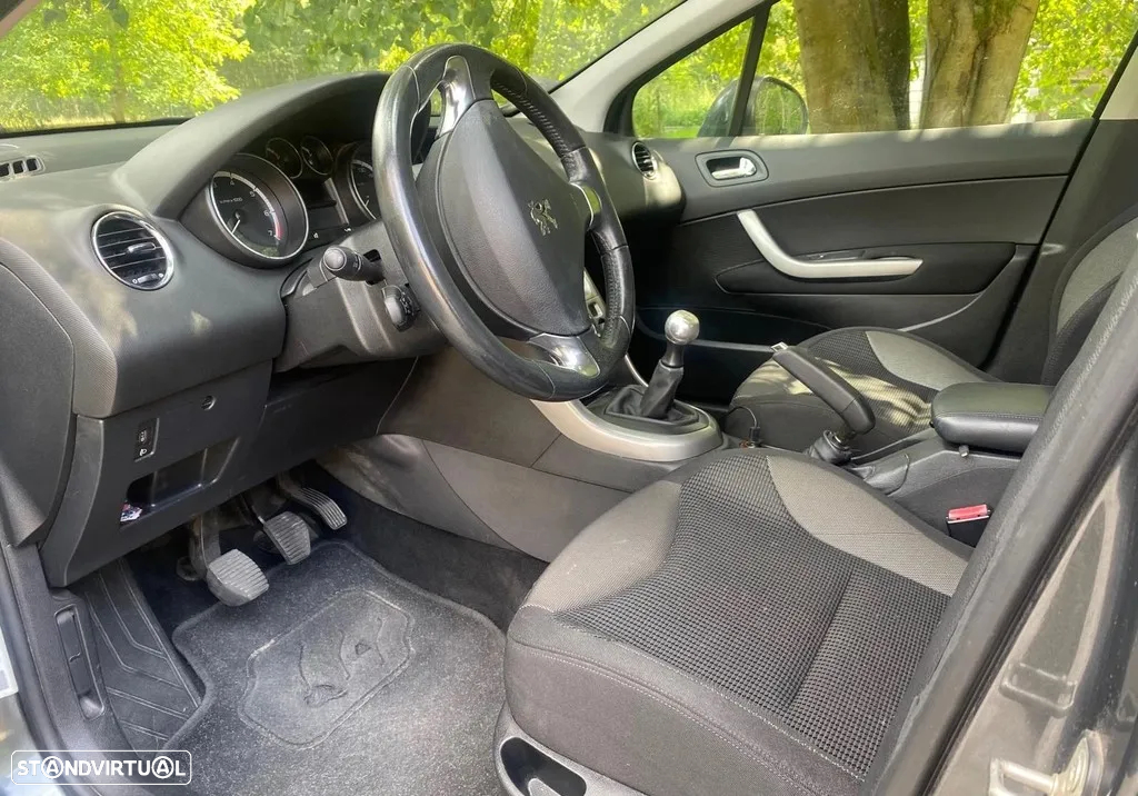 Peugeot 308 120 VTi Premium - 4