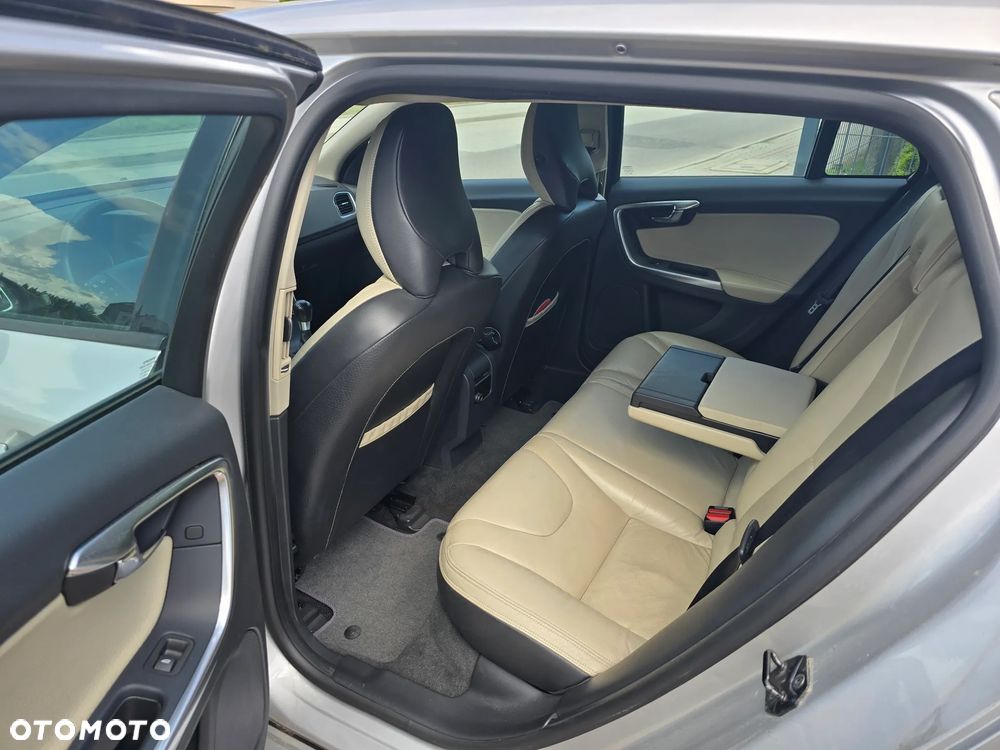 Volvo V60 - 9