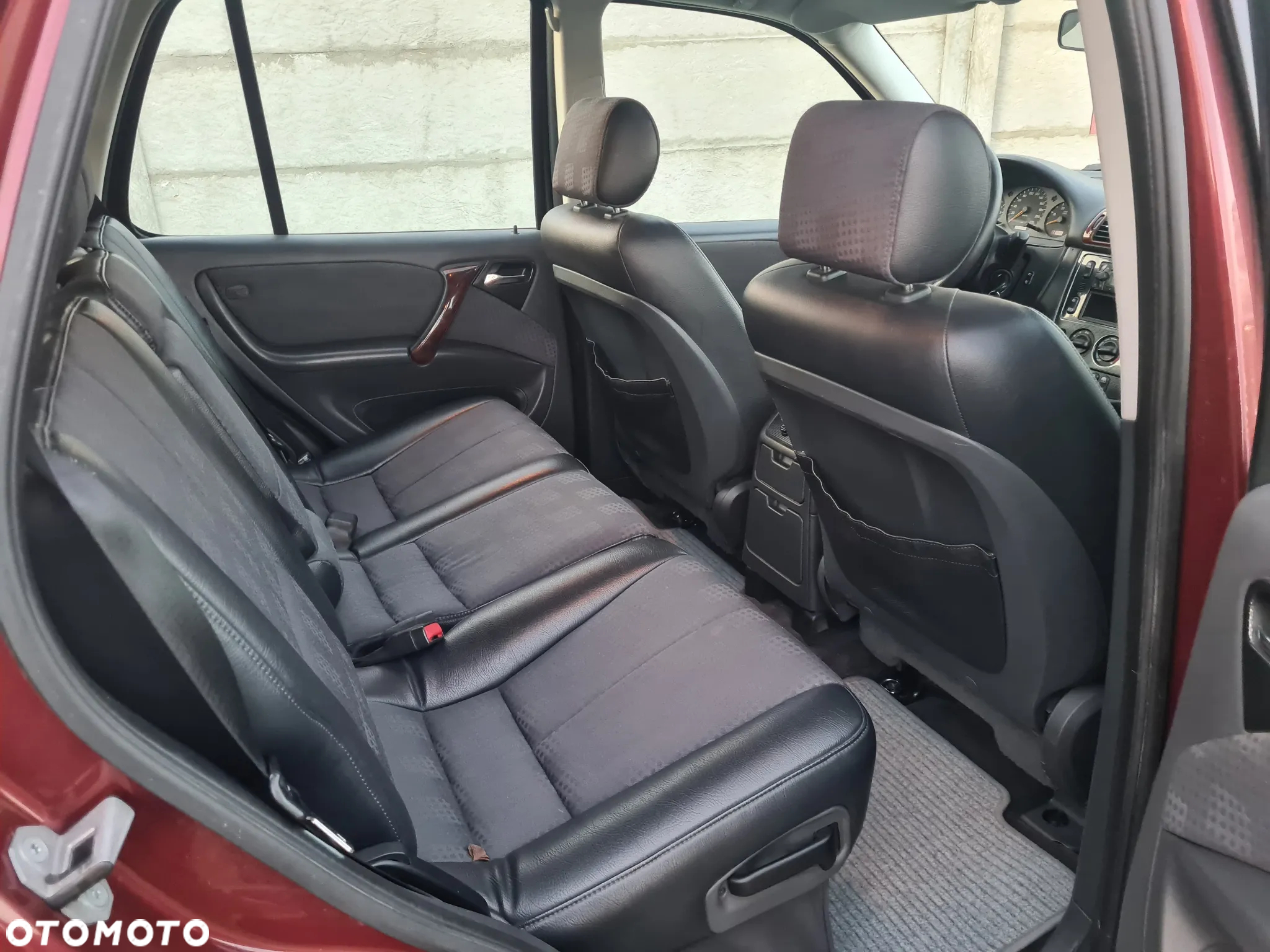 Mercedes-Benz ML - 18