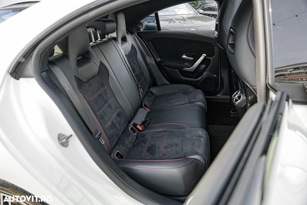 Mercedes-Benz CLA 180 7G-DCT AMG Line Advanced Plus - 12
