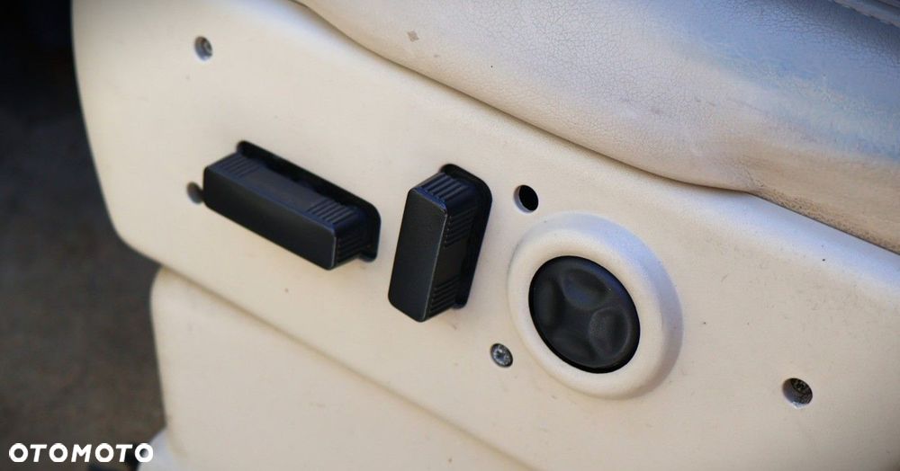 Cadillac Escalade - 15