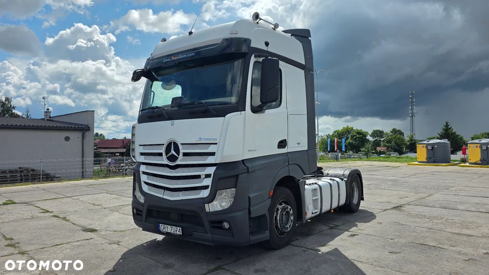 Mercedes-Benz Actros - 1