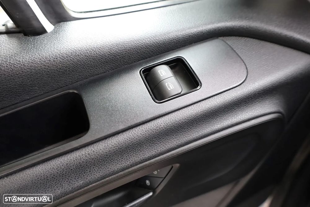 Mercedes-Benz Sprinter 315 CDI/43 Luxo (2+2+2+3) - 24