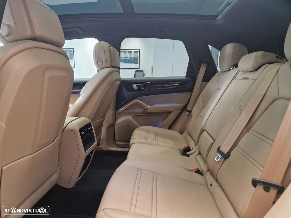 Porsche Cayenne E-Hybrid - 36