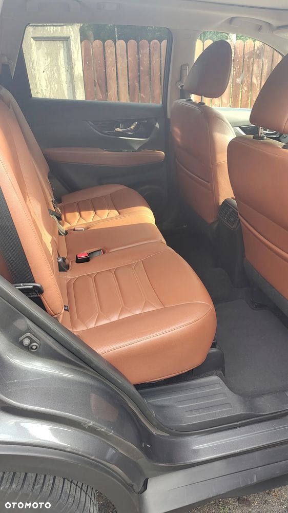 Nissan Rogue - 18